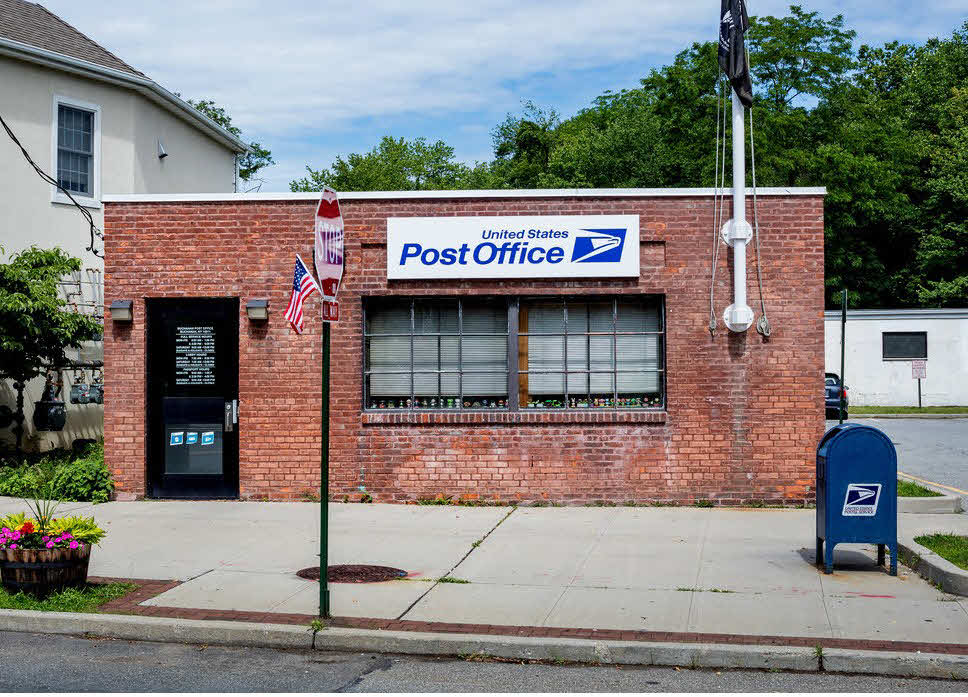 USPS building